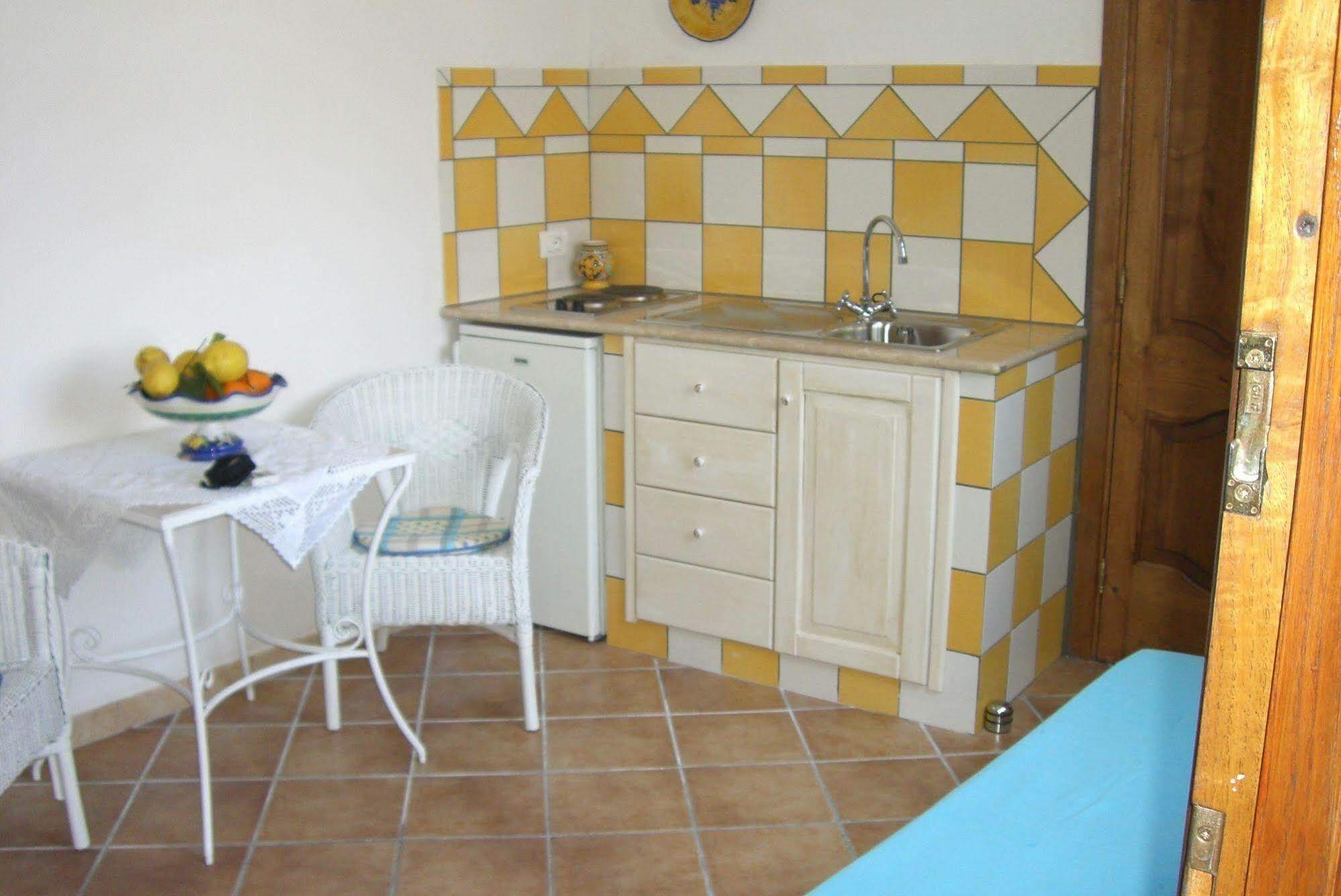 B&B Le Ninfee Di Позитано Екстериор снимка